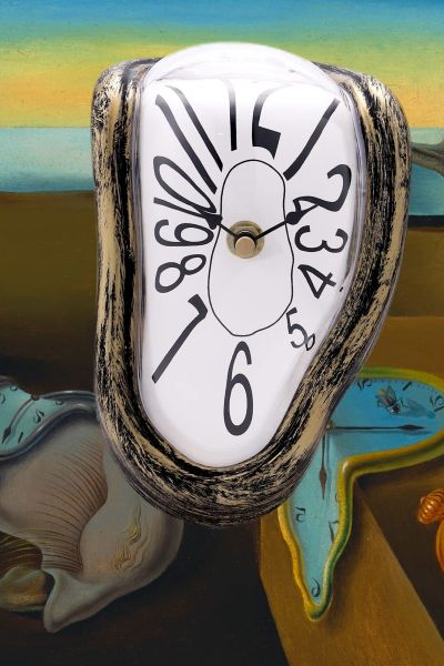 Orologio alla Dalì